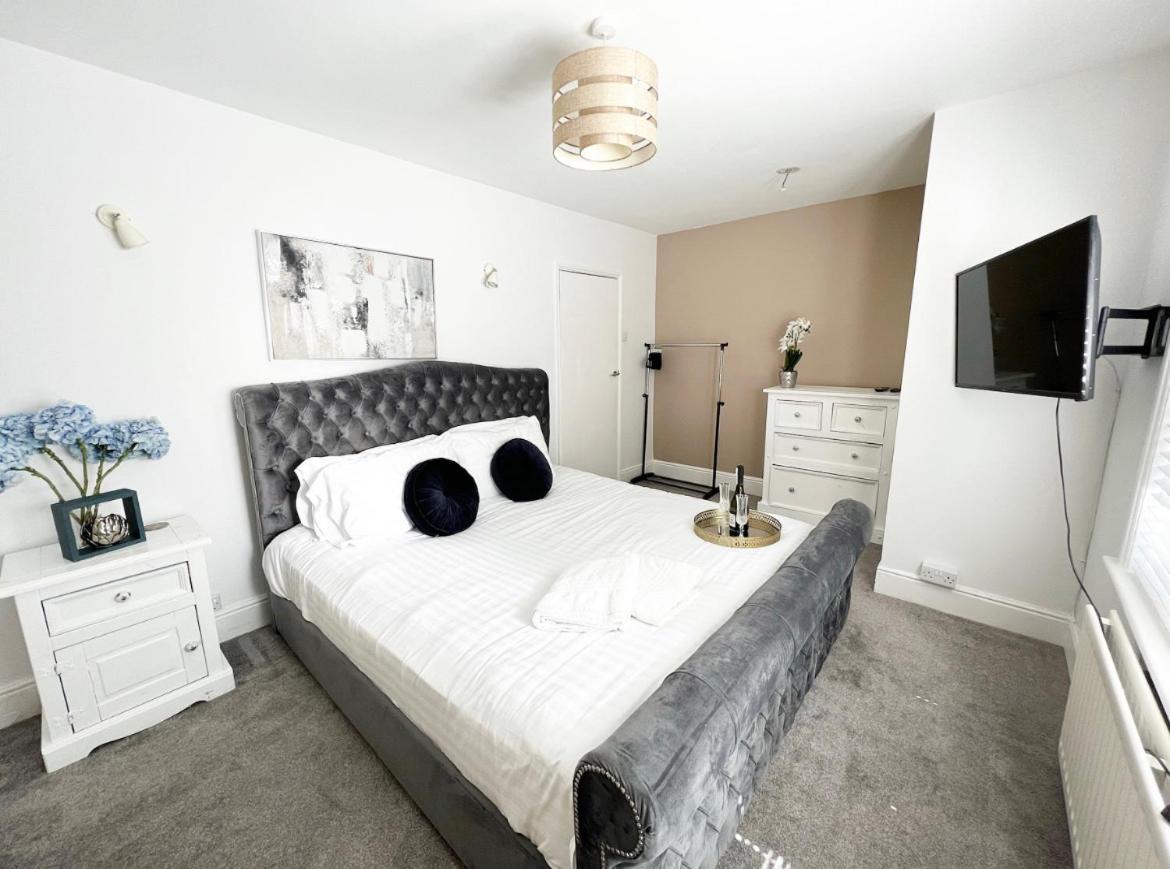 Modern 3 Bed, Heart Of Ashley Cross, 5 Mins To Sandbanks Poole Exteriör bild