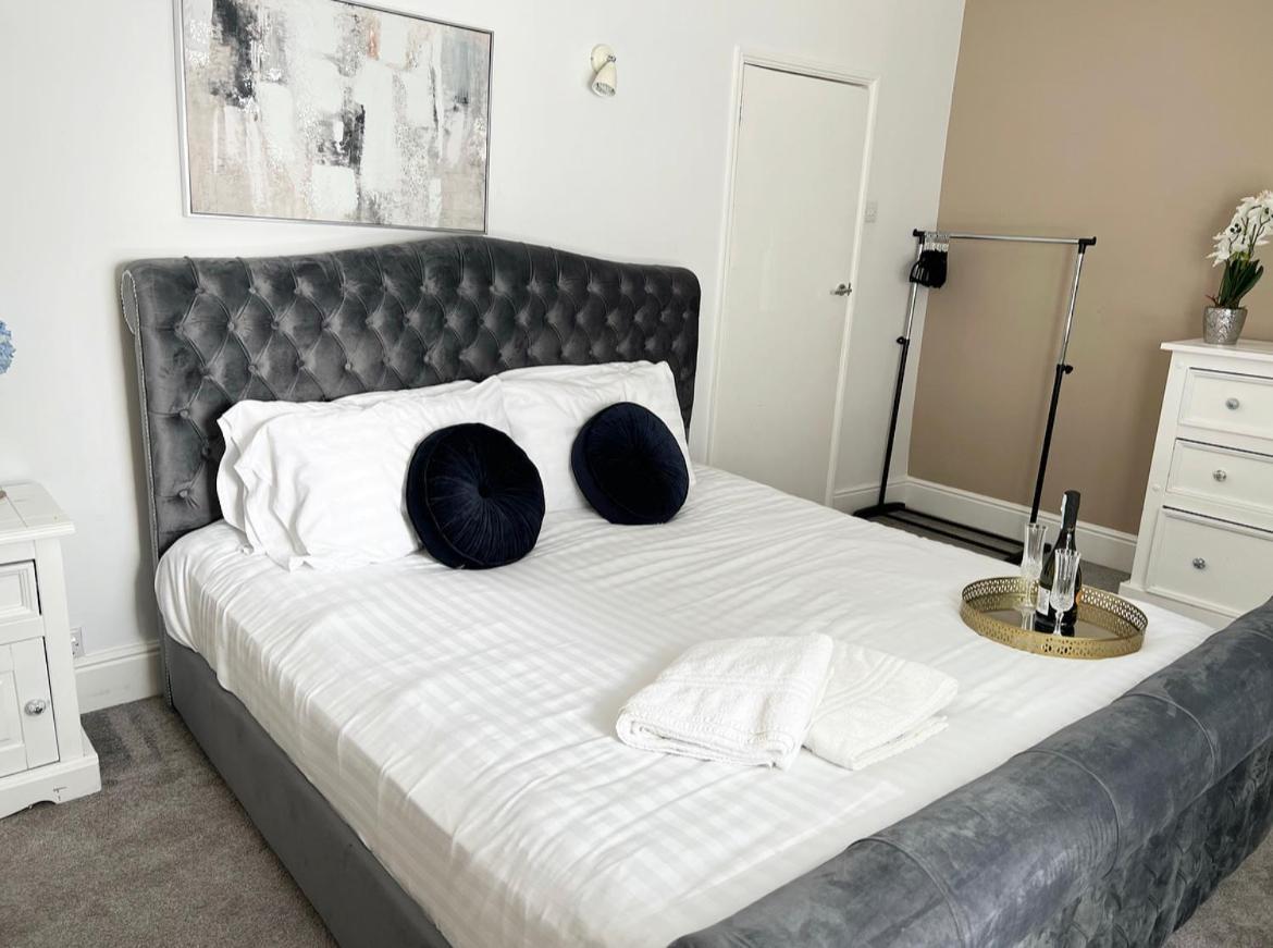 Modern 3 Bed, Heart Of Ashley Cross, 5 Mins To Sandbanks Poole Exteriör bild