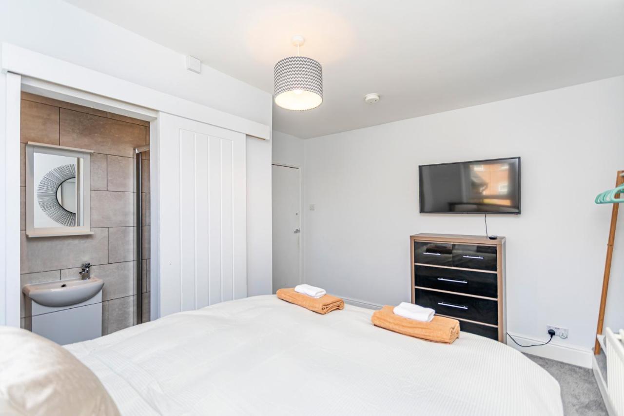 Modern 3 Bed, Heart Of Ashley Cross, 5 Mins To Sandbanks Poole Exteriör bild