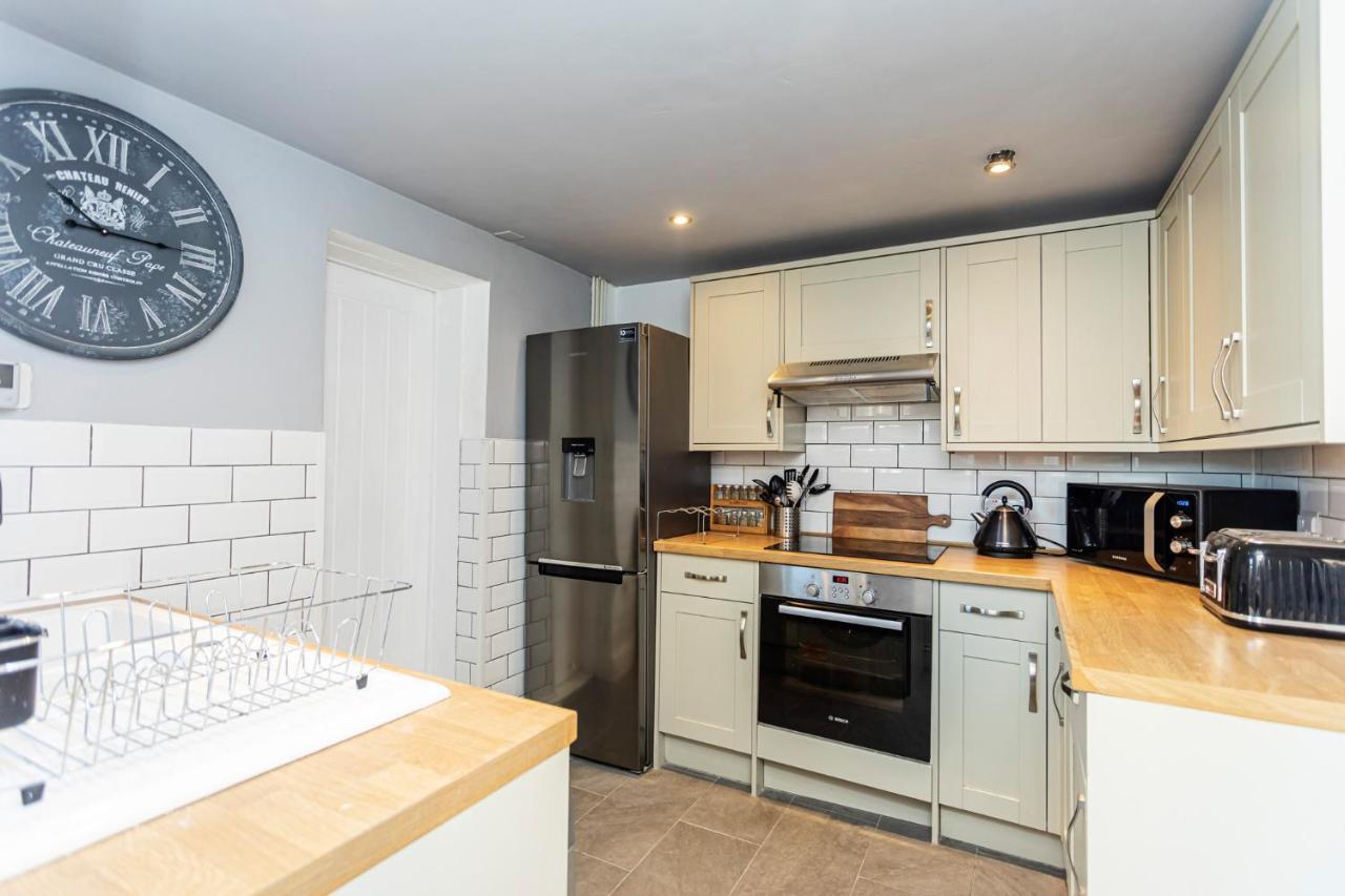 Modern 3 Bed, Heart Of Ashley Cross, 5 Mins To Sandbanks Poole Exteriör bild
