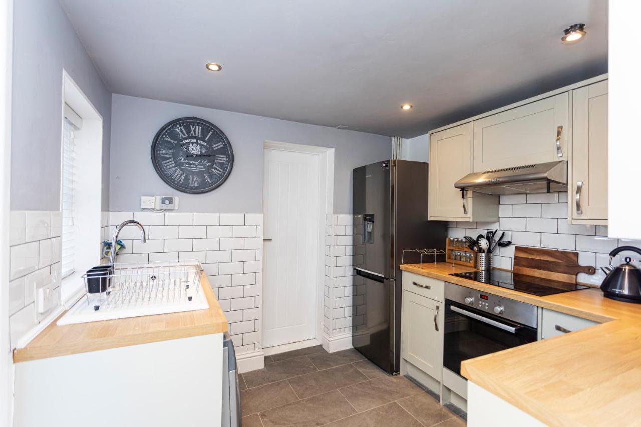 Modern 3 Bed, Heart Of Ashley Cross, 5 Mins To Sandbanks Poole Exteriör bild